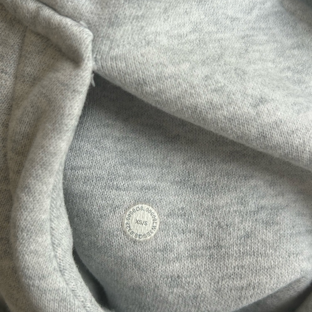 Lululemon Scuba Oversized Full Zip
Heathered Core Ultra Light Grey - Picture 8 of 10
